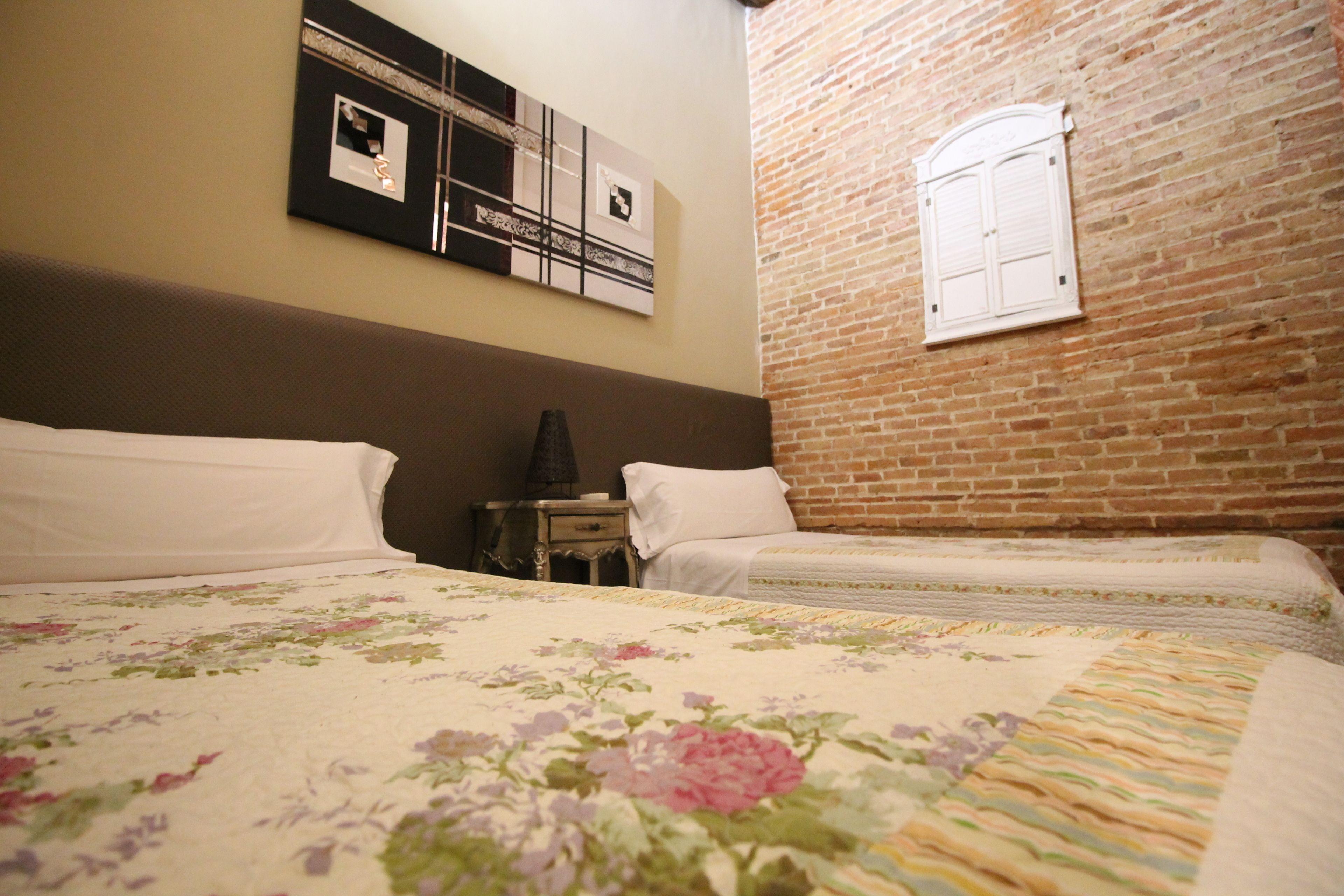 Hostal Orleans — Photos 1